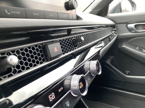 Used 2023 Honda Civic Sport image 23