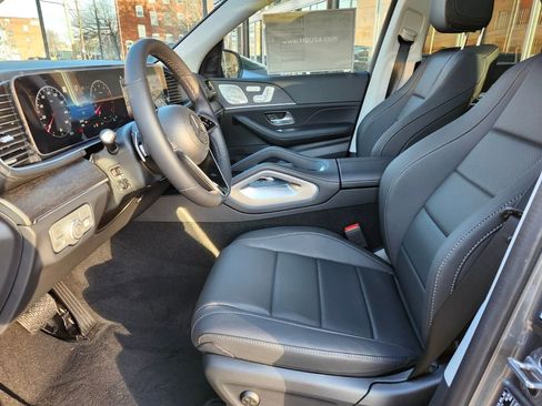 New 2026 Mercedes-Benz GLS 450 4MATIC image 18