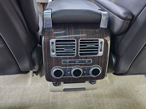 Used 2016 Land Rover Range Rover HSE image 27