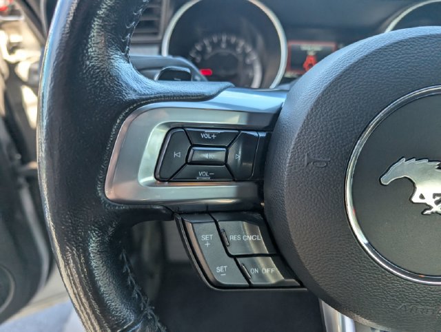 Used 2020 Ford Mustang Coupe RWD image 13