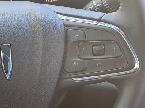 Used 2025 Buick Envista Sport Touring w/ Convenience II Package image 16