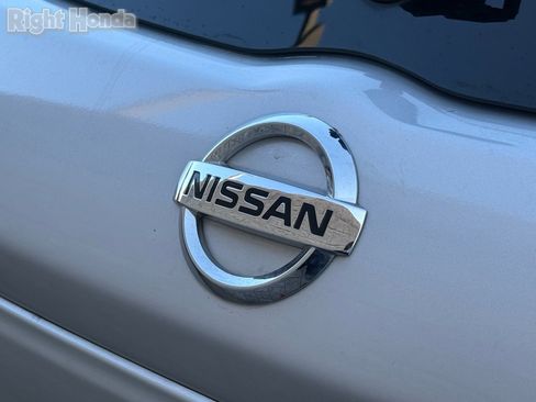 Used 2019 Nissan Kicks S image 11