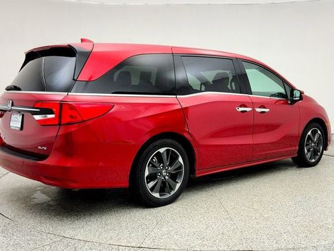 Used 2023 Honda Odyssey Elite image 5