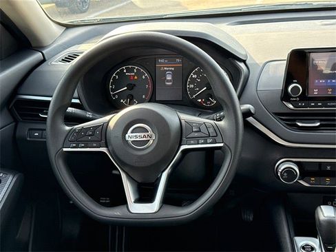 Certified 2022 Nissan Altima 2.5 S image 13