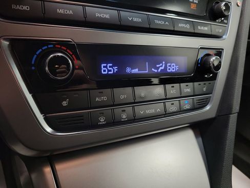 Used 2016 Hyundai Sonata Sport w/ Option Group 02 image 17