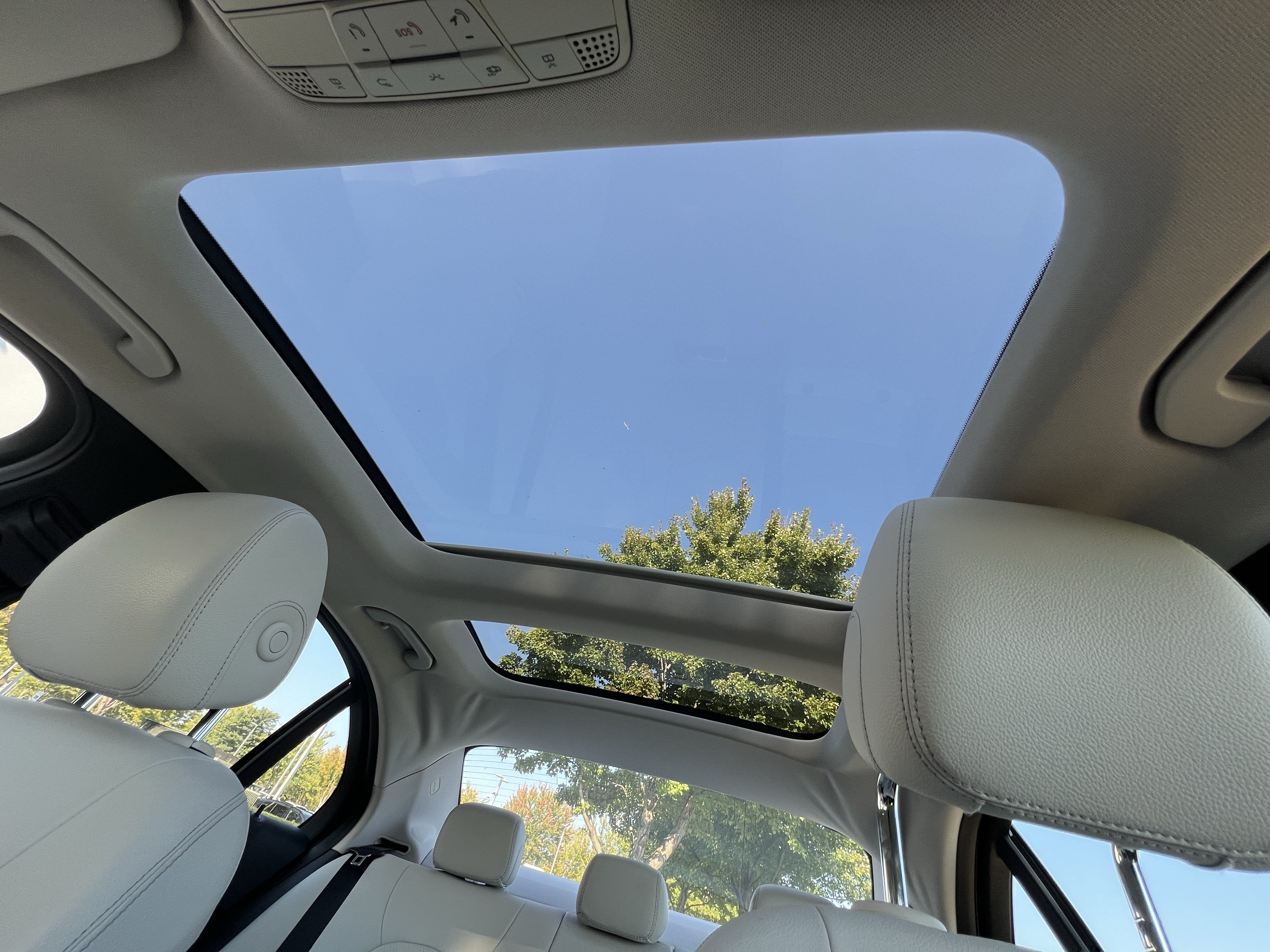 Used 2017 Mercedes-Benz C 300 Sedan image 29