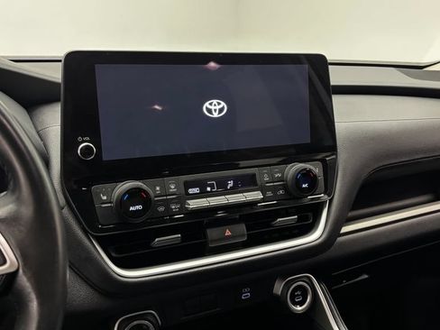 Used 2024 Toyota Grand Highlander AWD image 22
