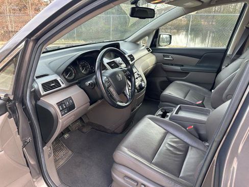 Used 2013 Honda Odyssey Touring Elite image 30