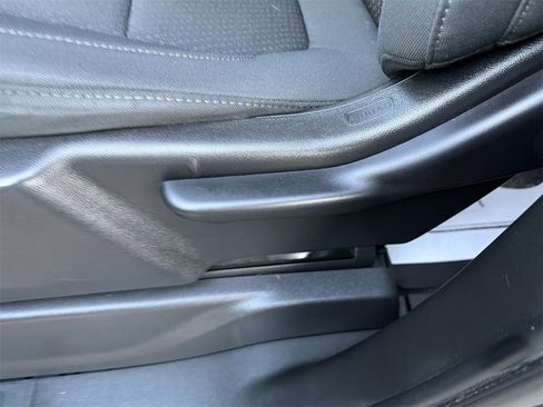 Used 2022 Chevrolet Silverado 1500 Custom image 15