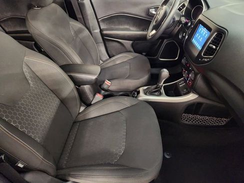 Used 2019 Jeep Compass Sport FWD image 3
