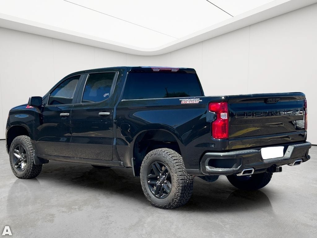 Used 2024 Chevrolet Silverado 1500 Custom Trail Boss AWD/4WD image 4