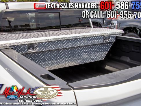 Used 2024 Chevrolet Colorado LT w/ LT Convenience Package III AWD/4WD image 7