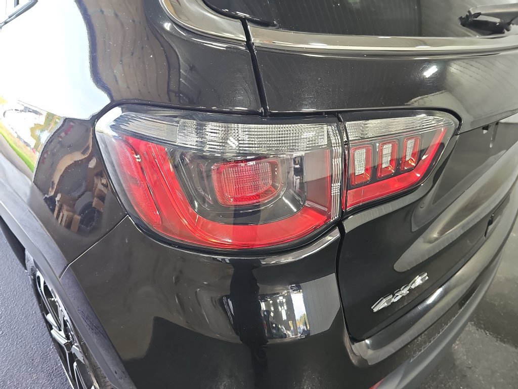 Used 2022 Jeep Compass Limited w/ Sun and Sound Group AWD/4WD image 97