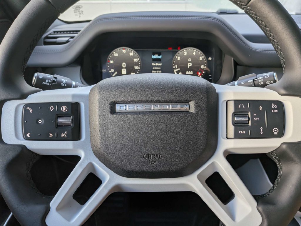 New 2026 Land Rover Defender 110 X-Dynamic SE AWD/4WD image 27