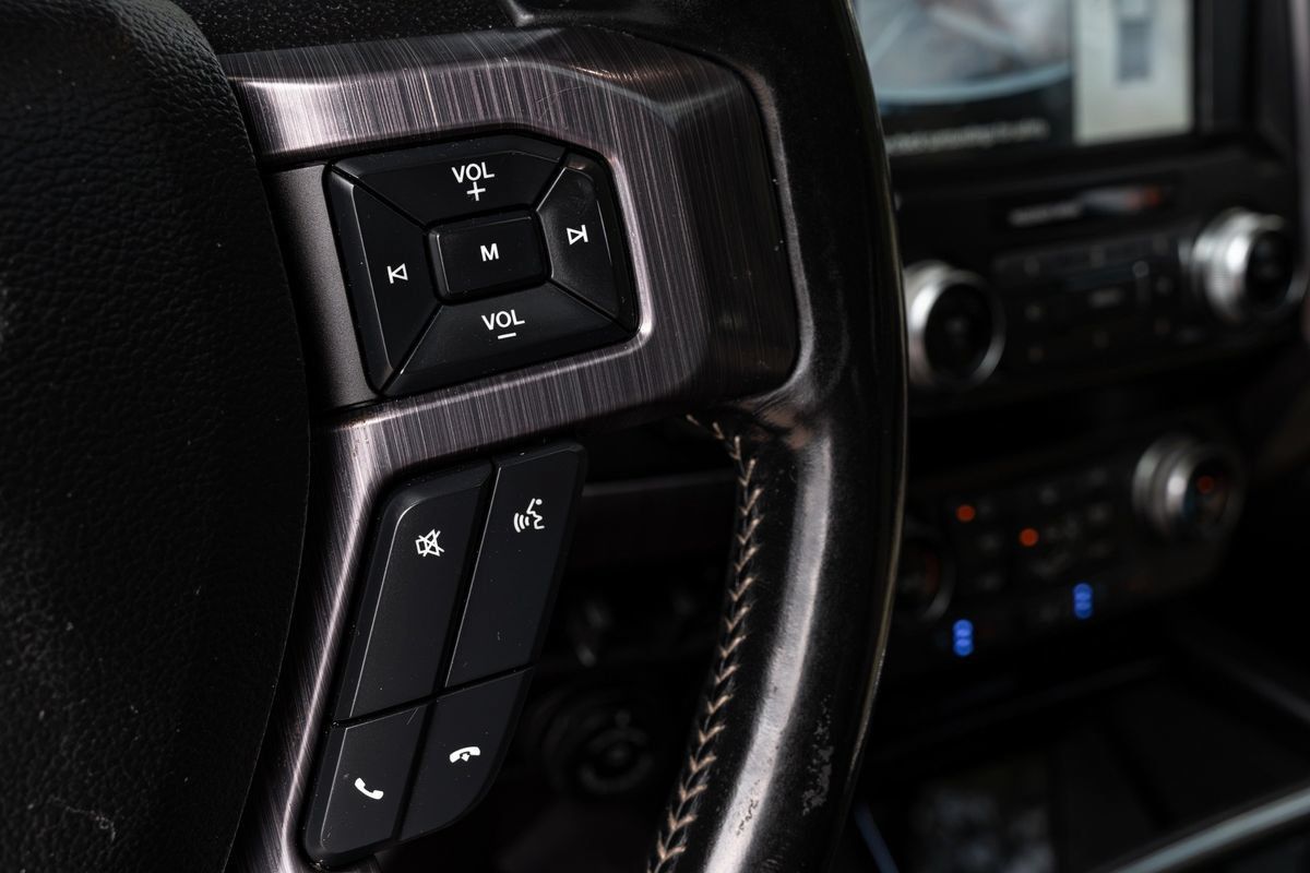 Used 2020 Ford F350 Limited AWD/4WD image 20