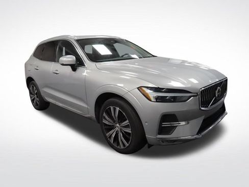 Used 2023 Volvo XC60 B5 Plus AWD/4WD image 8