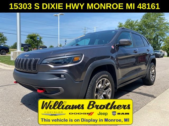 Used 2020 Jeep Cherokee Trailhawk w/ Cold Weather Group AWD/4WD image 1