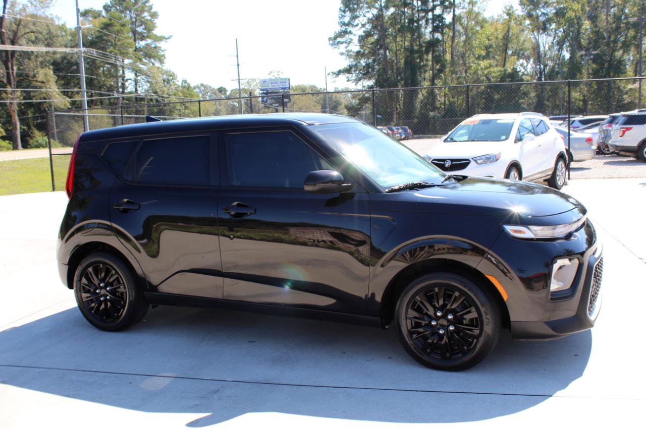 Used 2020 Kia Soul LX FWD image 21