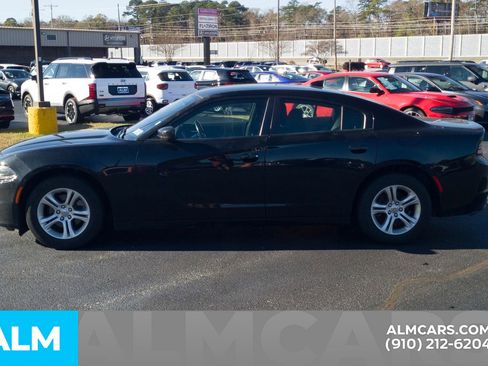 Used 2023 Dodge Charger SXT image 11