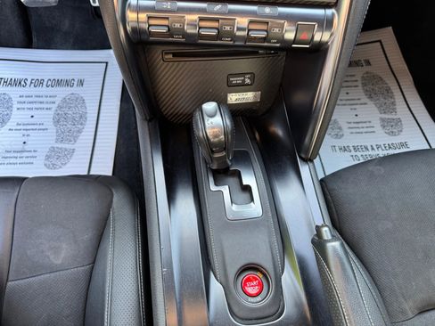 Used 2016 Nissan GT-R Premium image 25