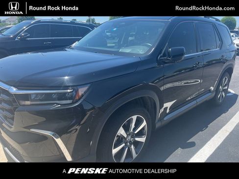 Used 2023 Honda Pilot Elite image 1