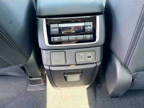 New 2026 Subaru Ascent Limited AWD/4WD image 25