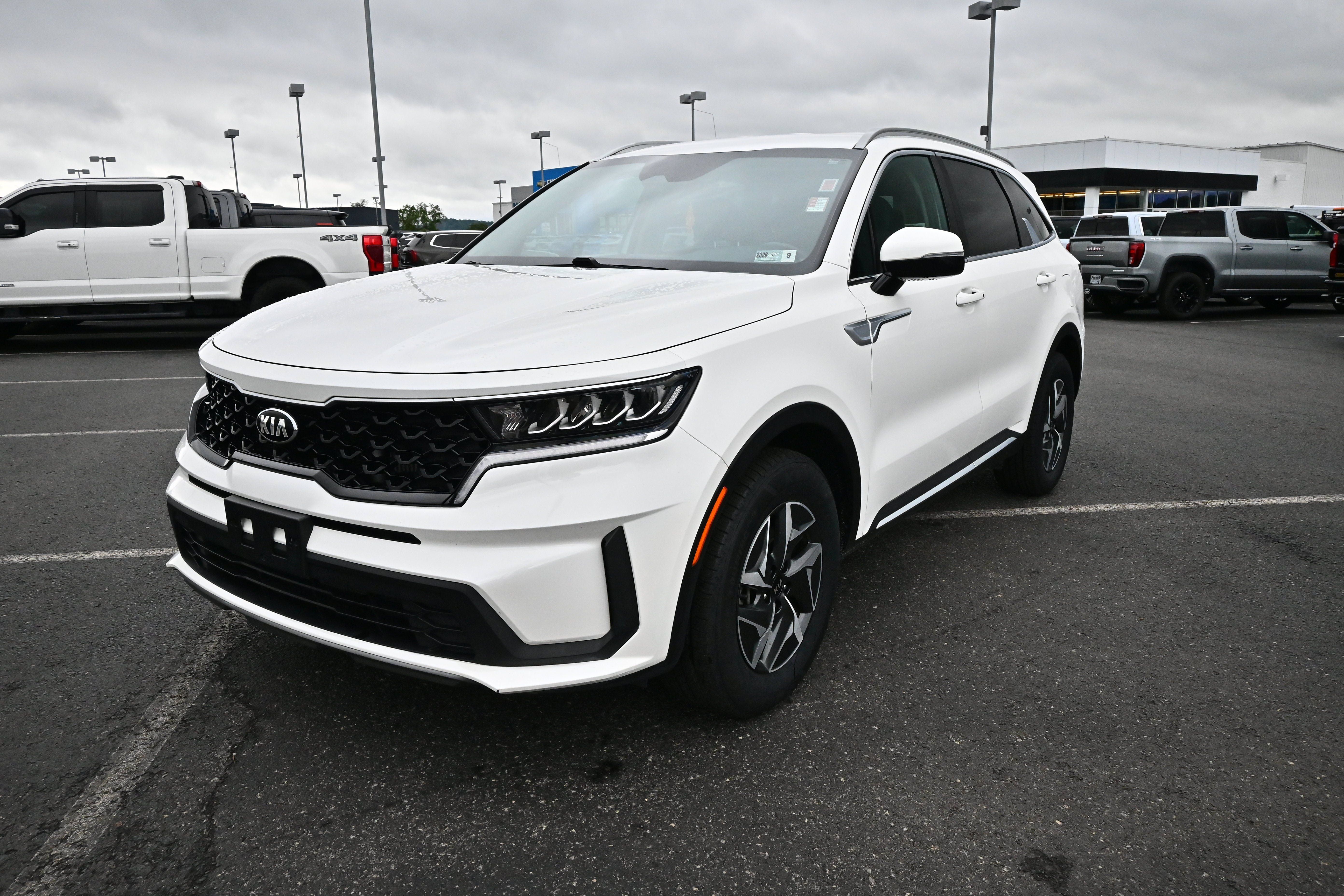 Used 2021 Kia Sorento S FWD image 4