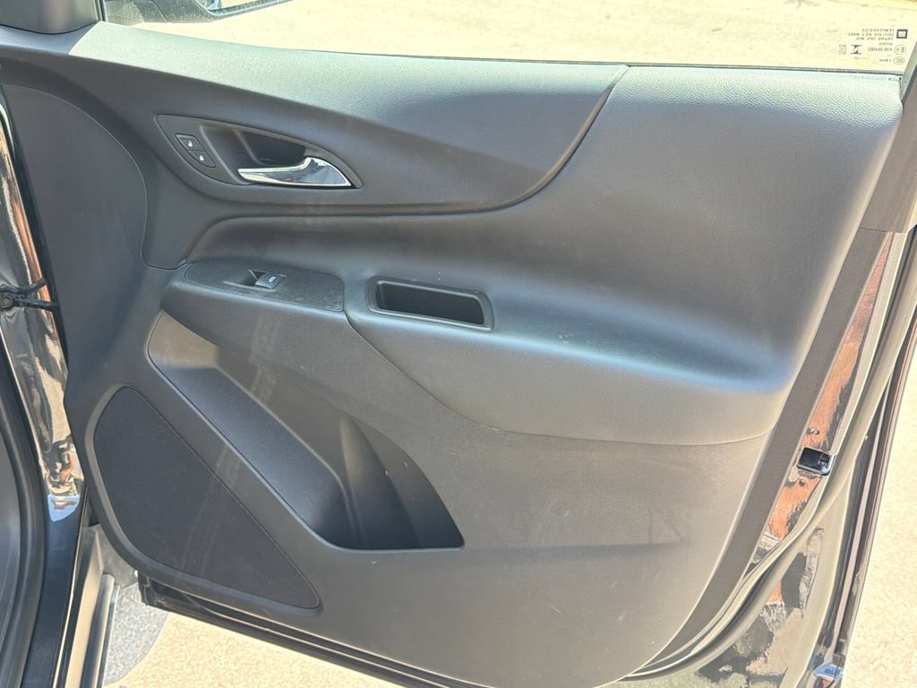 Used 2023 Chevrolet Equinox LT FWD image 14