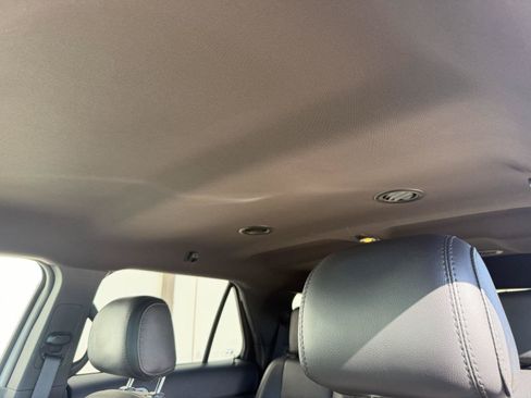 Used 2014 Ford Explorer XLT w/ Equipment Group 202A AWD/4WD image 18