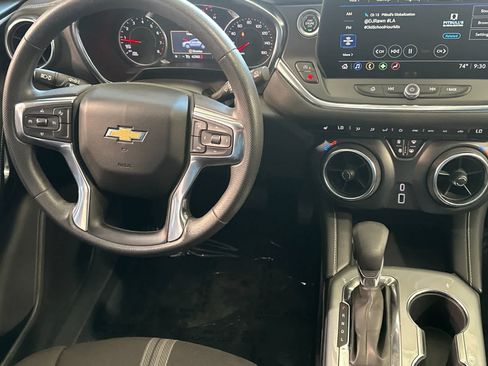 Used 2025 Chevrolet Blazer LT FWD image 15