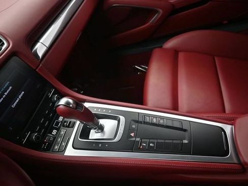 Used 2023 Porsche 718 Cayman GTS RWD image 14