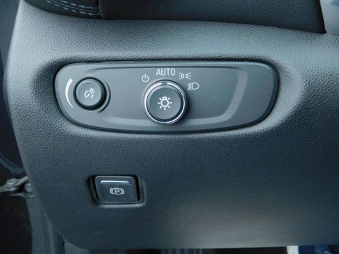 Used 2022 Chevrolet Blazer LT image 32