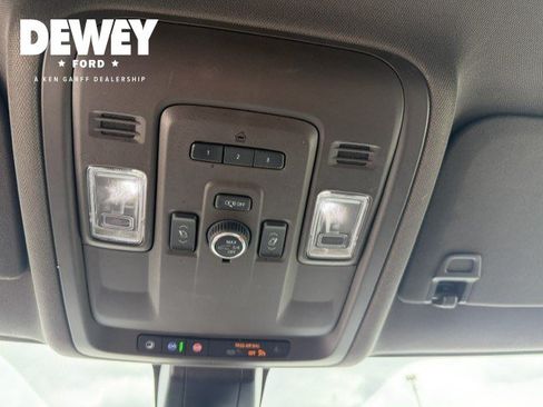 Used 2022 Chevrolet Suburban Z71 w/ Off-Road Capability Package AWD/4WD image 18