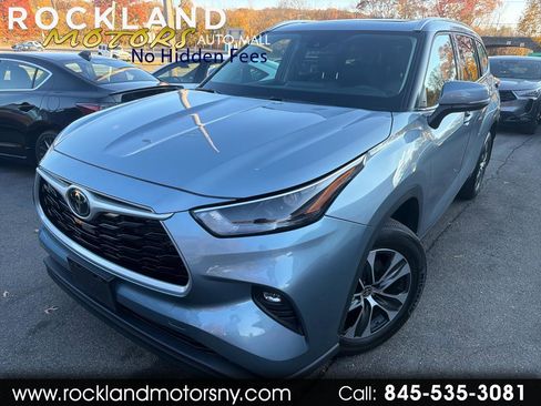 Used 2022 Toyota Highlander XLE image 1