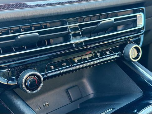 Used 2024 Chevrolet Traverse RS image 14