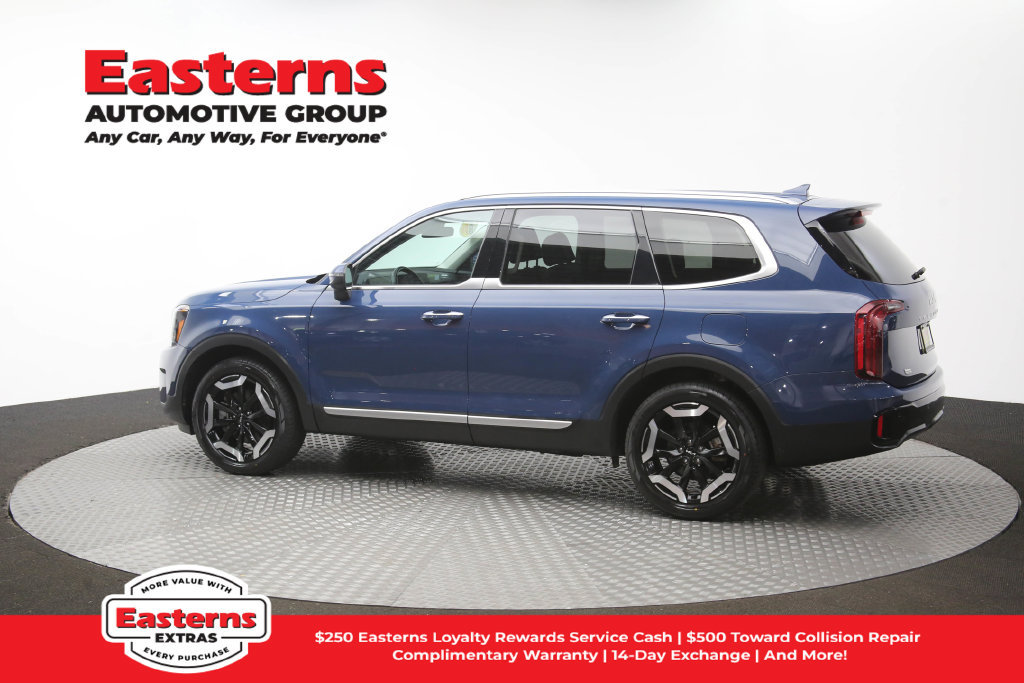 Used 2025 Kia Telluride S FWD image 65