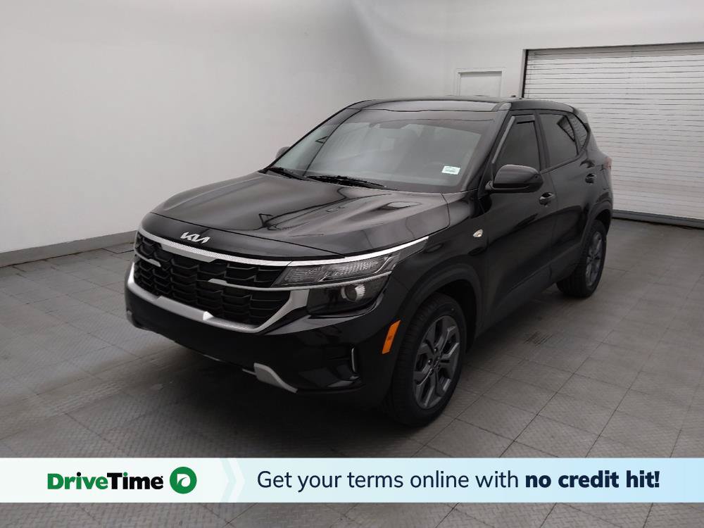 Used 2024 Kia Seltos LX AWD/4WD image 1