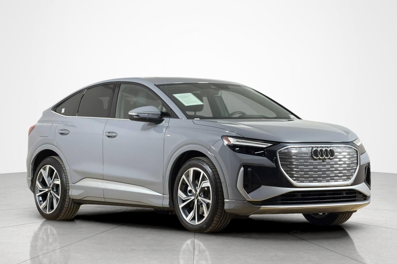 Certified 2024 Audi Q4 e-tron Premium Plus w/ Premium Plus AWD/4WD image 7