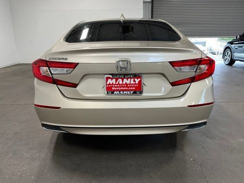 Used 2018 Honda Accord LX image 4
