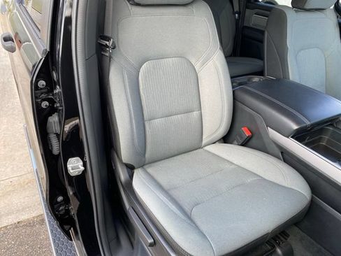 Used 2023 RAM 1500 Big Horn AWD/4WD image 34
