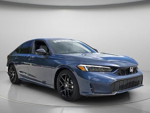 Used 2025 Honda Civic Sport image 9