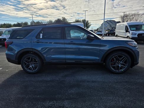 New 2026 Ford Explorer ST image 6