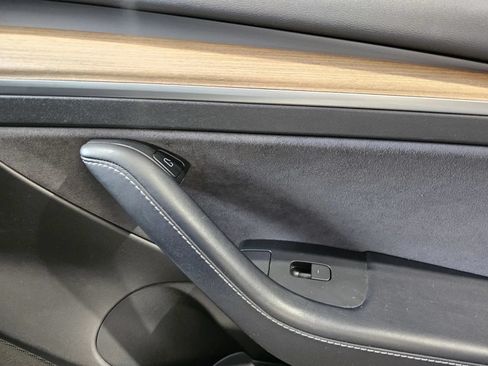 Used 2021 Tesla Model 3 Standard Range Plus RWD image 6