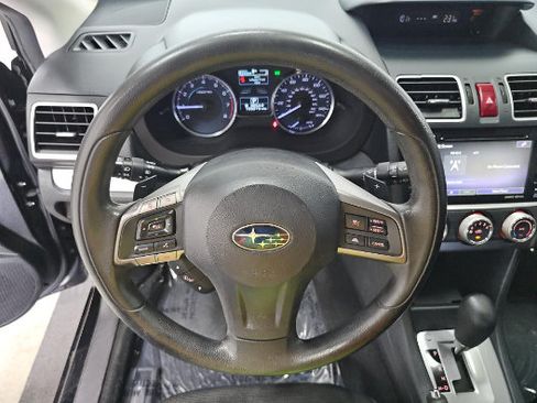 Used 2015 Subaru Crosstrek 2.0i Premium AWD/4WD image 5
