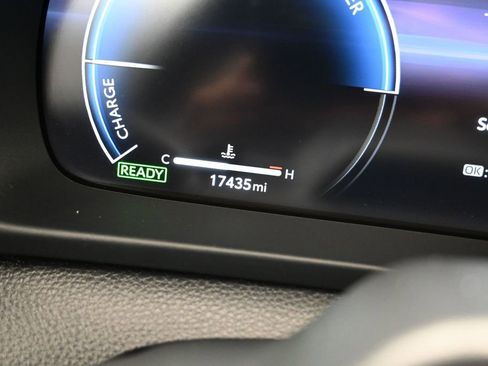 Used 2024 Toyota Crown Platinum AWD/4WD image 22