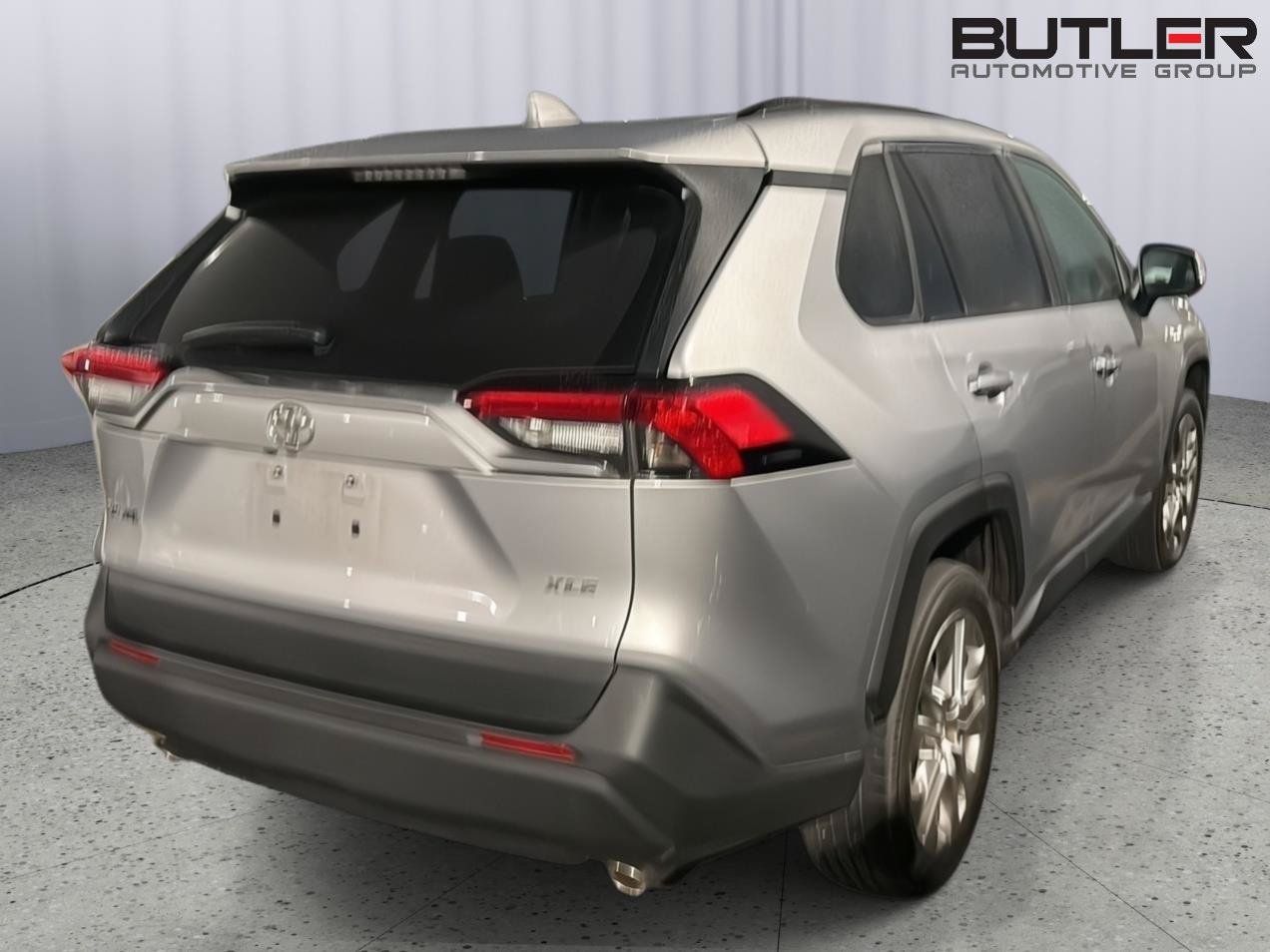 Certified 2023 Toyota RAV4 XLE Premium FWD image 7