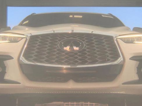 Used 2023 Nissan Pathfinder SL w/ Black Appearance Package image 3