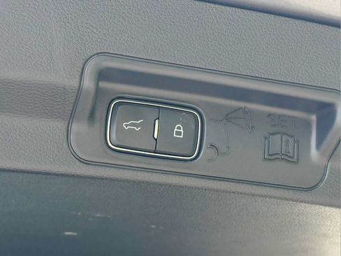 Used 2025 Ford Explorer ST-Line w/ ST-Line Street Pack AWD/4WD image 49
