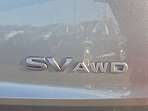 Used 2024 Nissan Rogue SV image 7