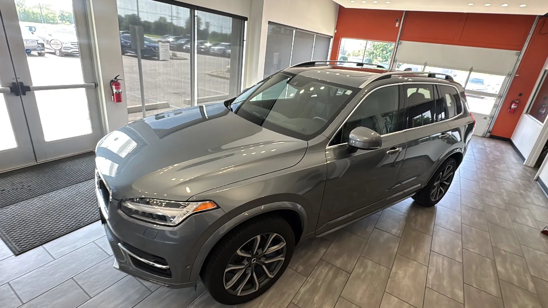 Used 2017 Volvo XC90 T6 Momentum w/ Vision Package AWD/4WD image 17